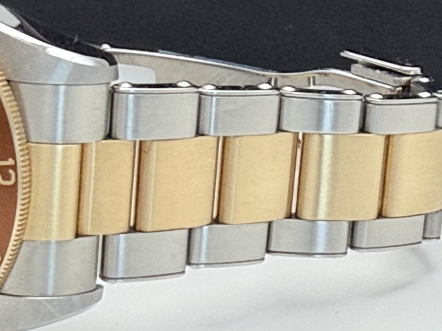 Tudor bracelet side detail